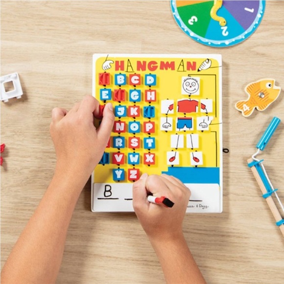 Melissa and Dough Wooden travel hangman game board - Picture 5 of 17